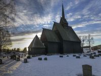 Høyjord stavkirke