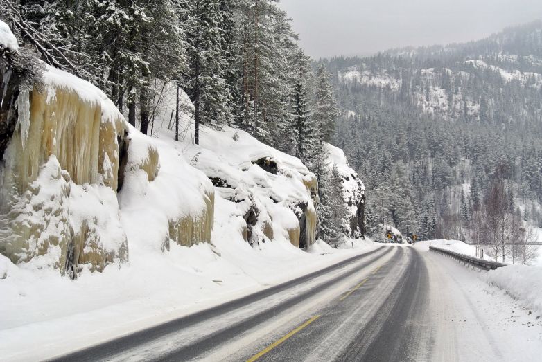 Svene - winter road