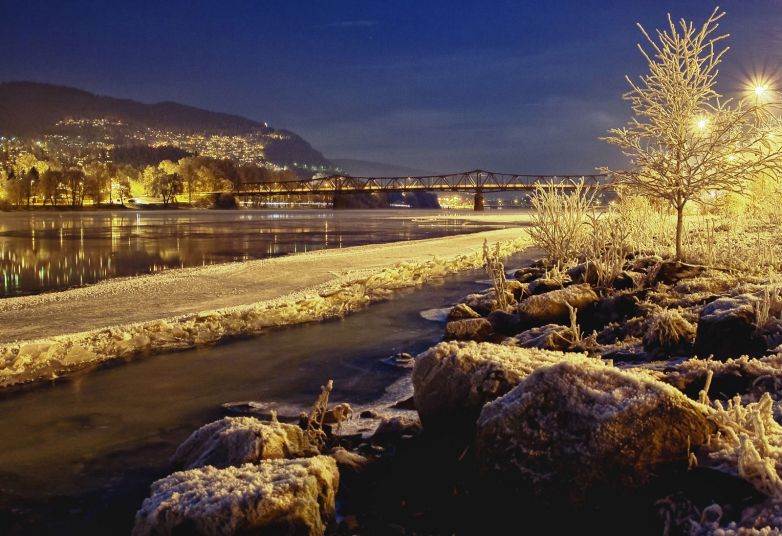 Mjøndalen - winter scenery - river and bridge