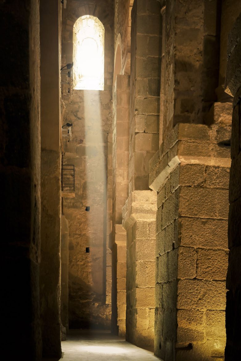 Sant Pere de Rodes monastery - window light